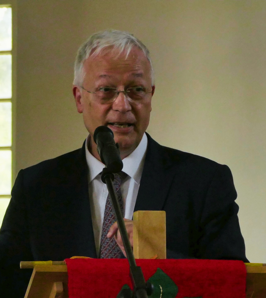 Pfr. Dr. Bernhard Schmidt